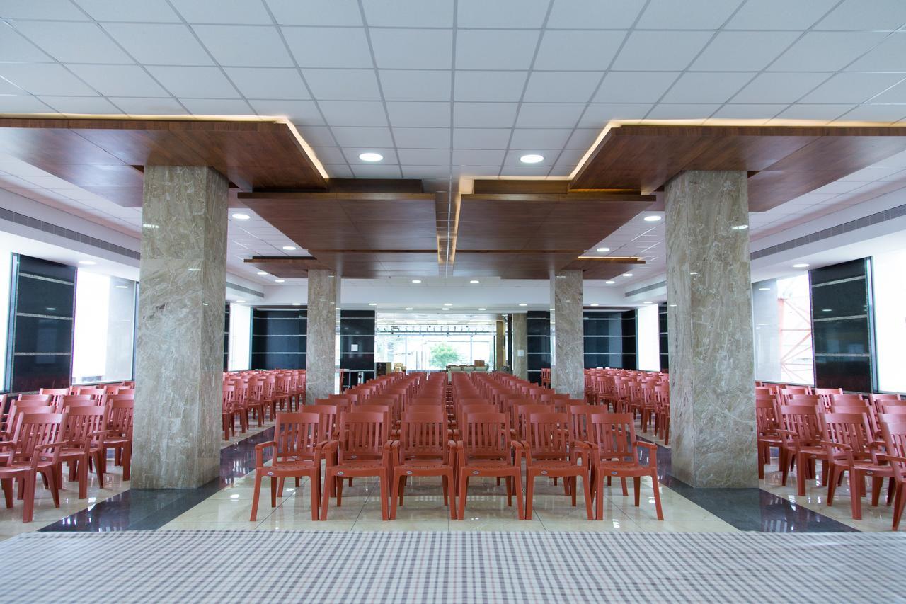 Hotel Hills Tirupattur Tiruppatur Eksteriør bilde