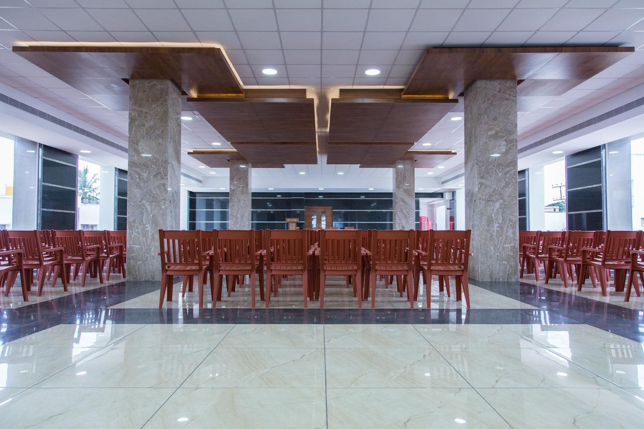 Hotel Hills Tirupattur Tiruppatur Eksteriør bilde
