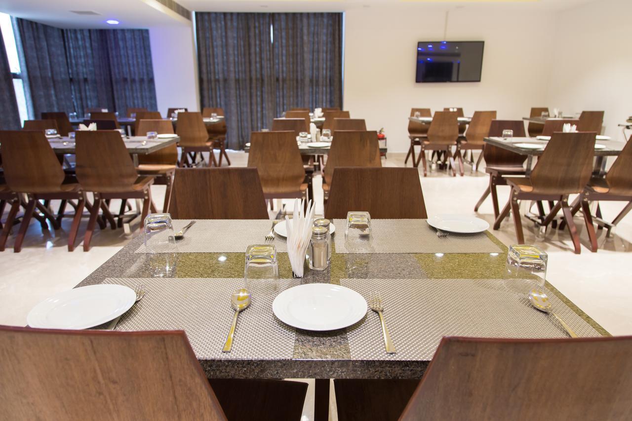 Hotel Hills Tirupattur Tiruppatur Eksteriør bilde