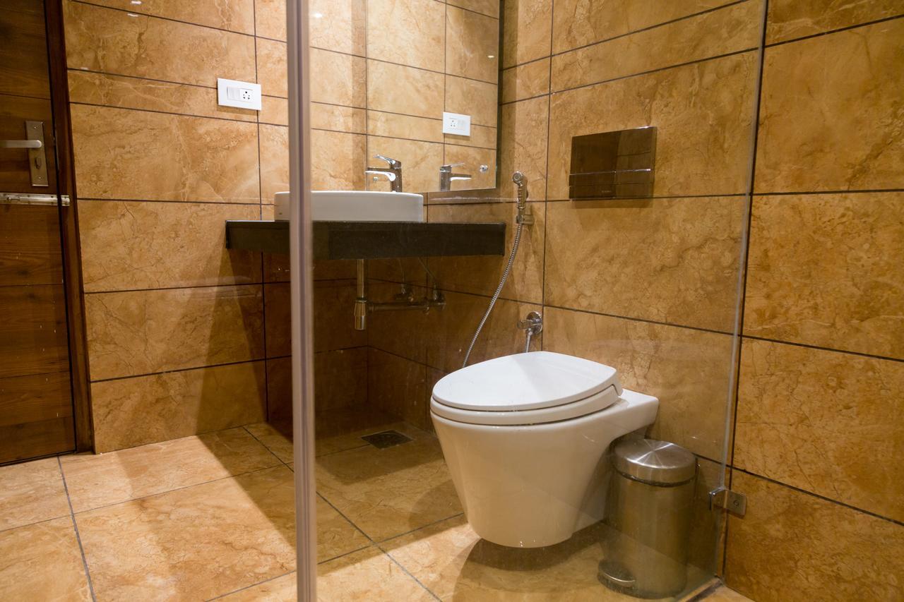 Hotel Hills Tirupattur Tiruppatur Eksteriør bilde