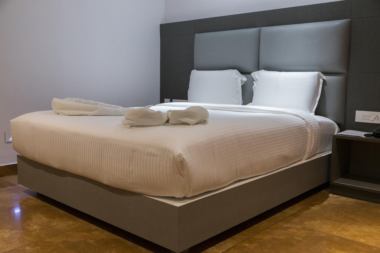 Hotel Hills Tirupattur Tiruppatur Eksteriør bilde