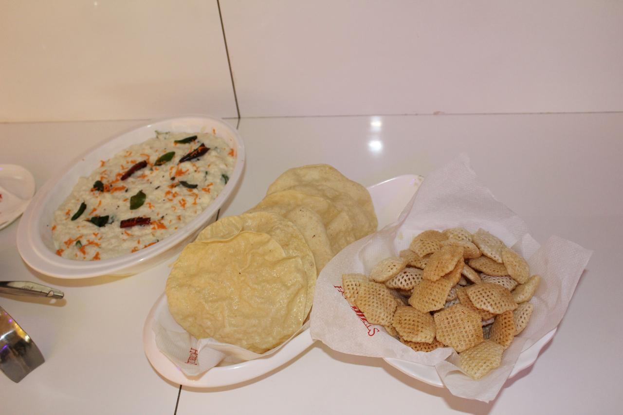 Hotel Hills Tirupattur Tiruppatur Eksteriør bilde