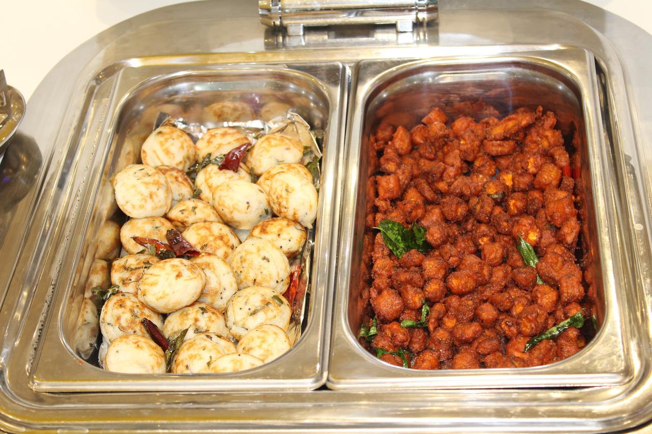 Hotel Hills Tirupattur Tiruppatur Eksteriør bilde