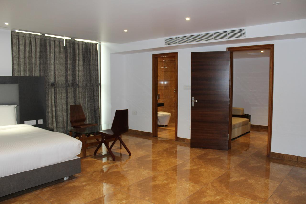 Hotel Hills Tirupattur Tiruppatur Eksteriør bilde