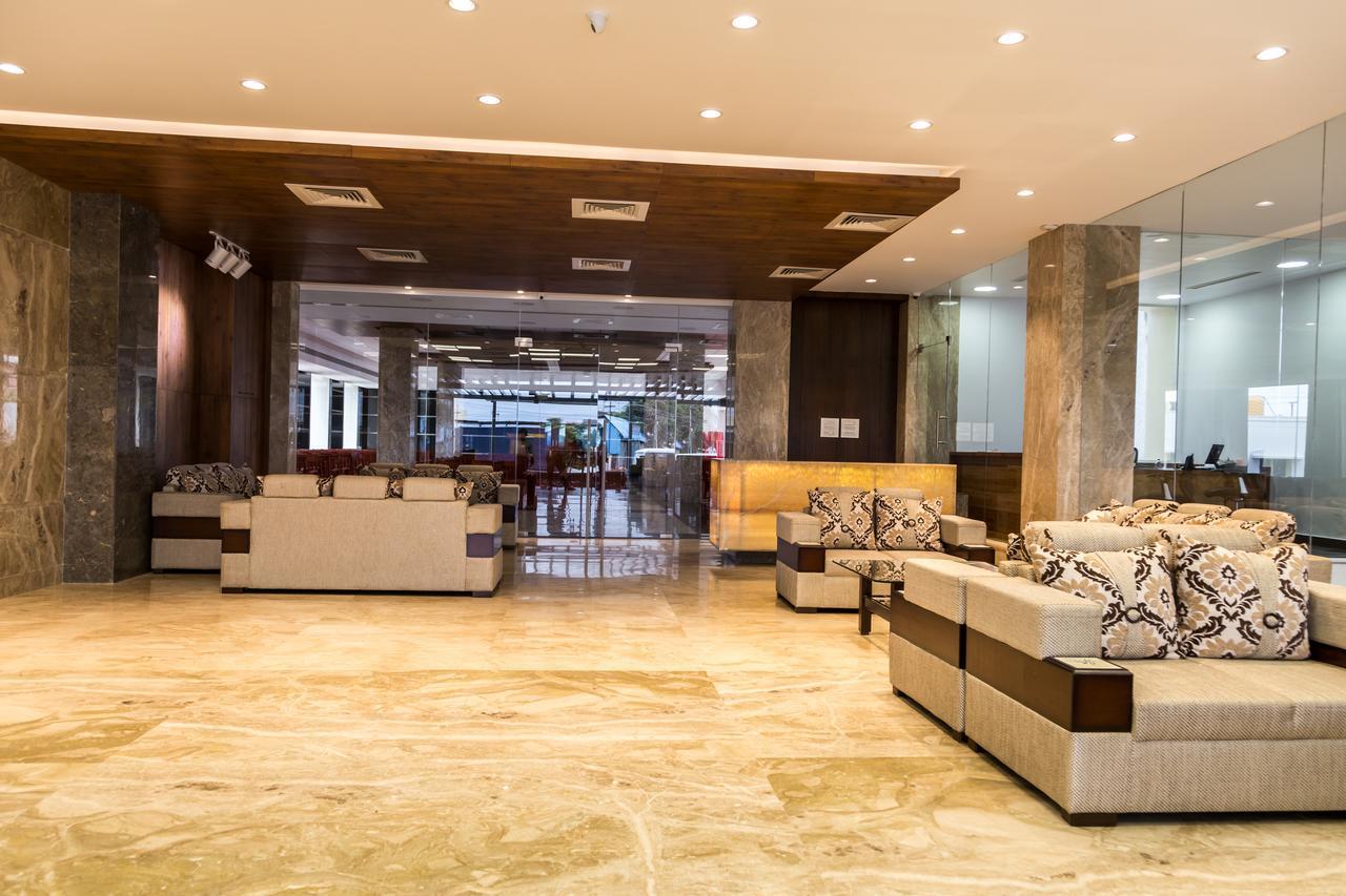 Hotel Hills Tirupattur Tiruppatur Eksteriør bilde