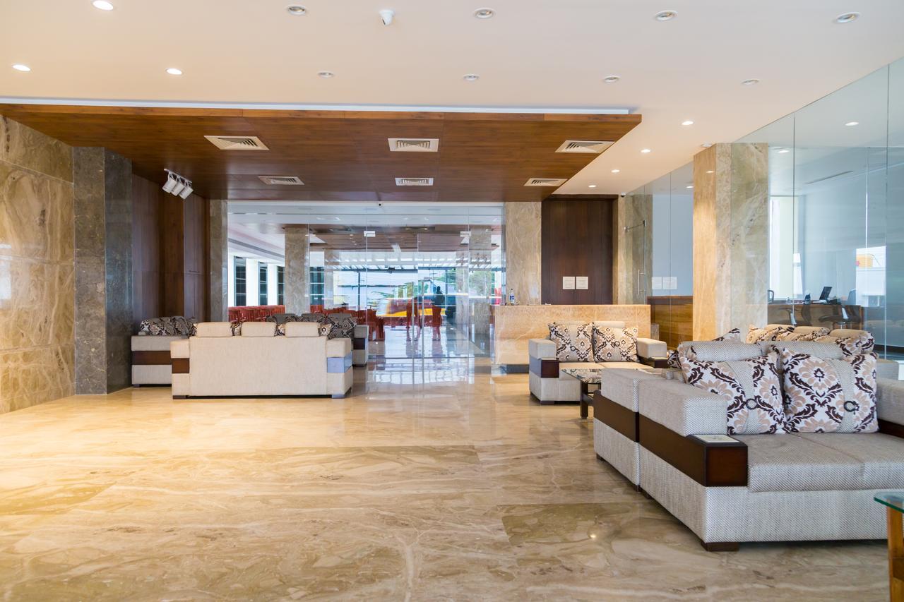 Hotel Hills Tirupattur Tiruppatur Eksteriør bilde